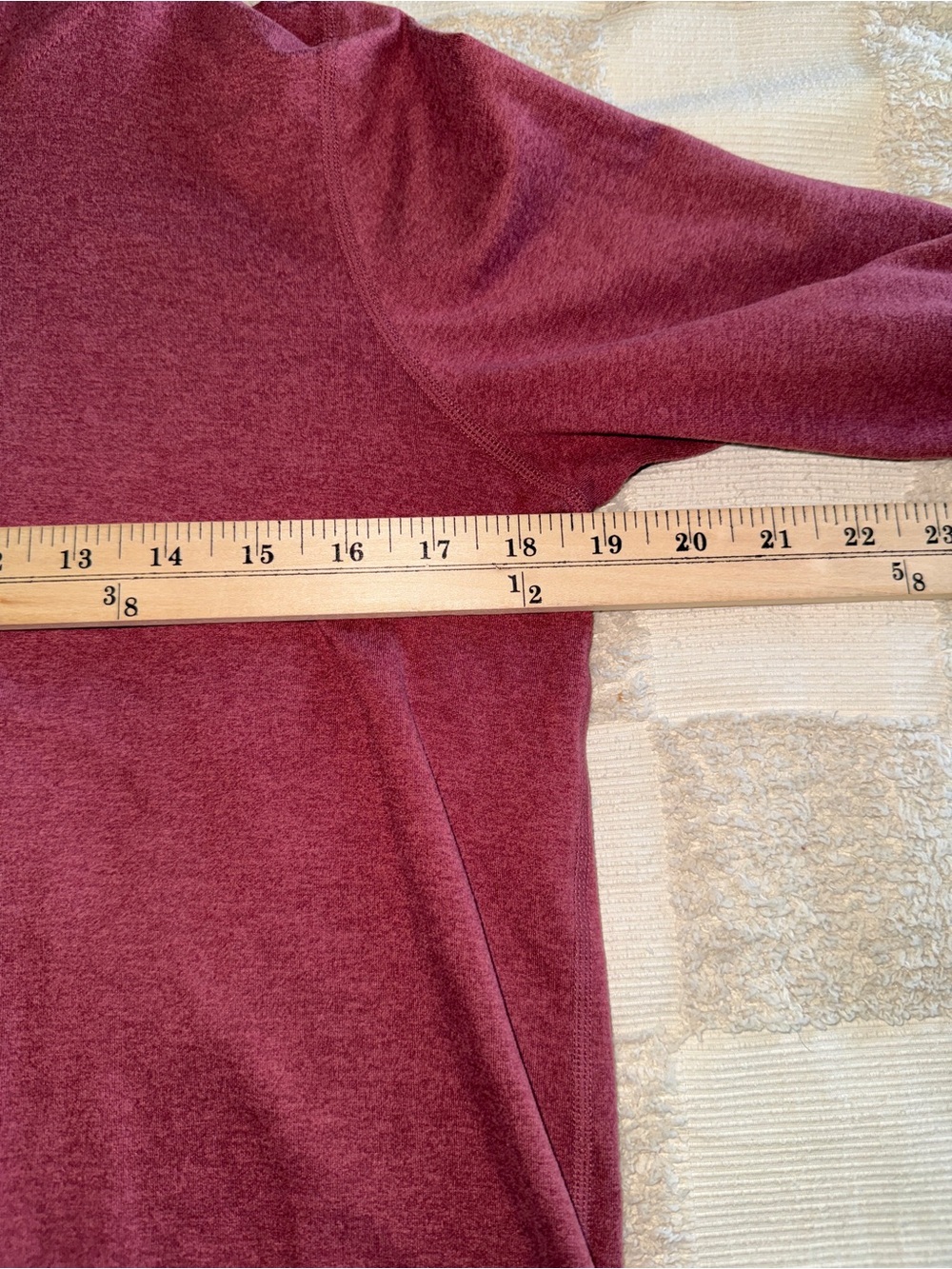 Vuori Halo Essential Hoodie Womens Small Burgundy Heathered Pullover Sweatshirt - Picture 3 of 4